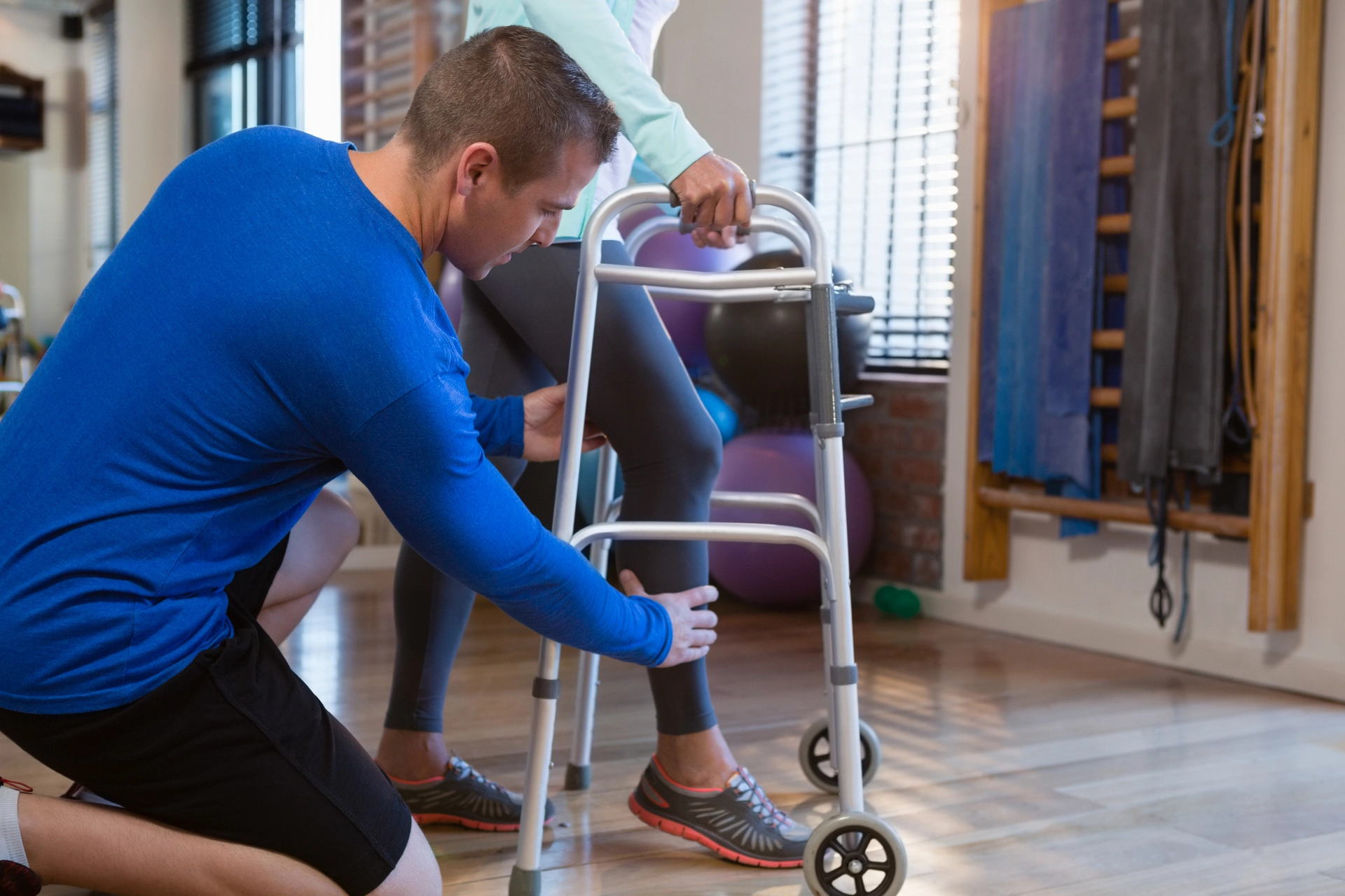 Gait and Balance Retraining Calgary assessment and personalized physiotherapy treatment at Genesis Physiotherapy.